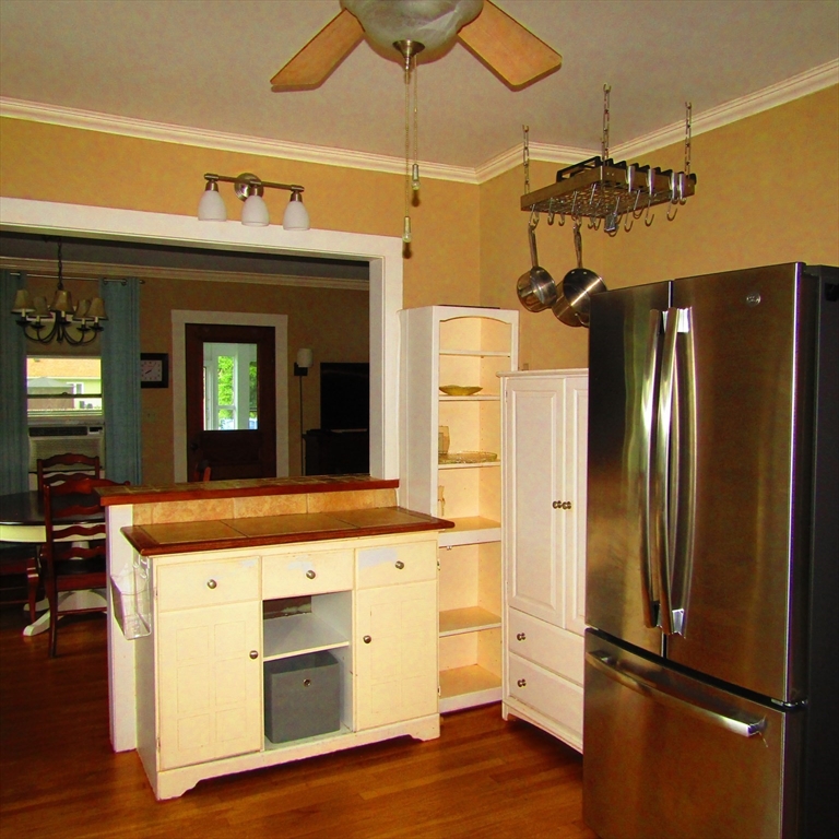 465 Spring Street Northampton, MA 01053 - Photo 7 of 30