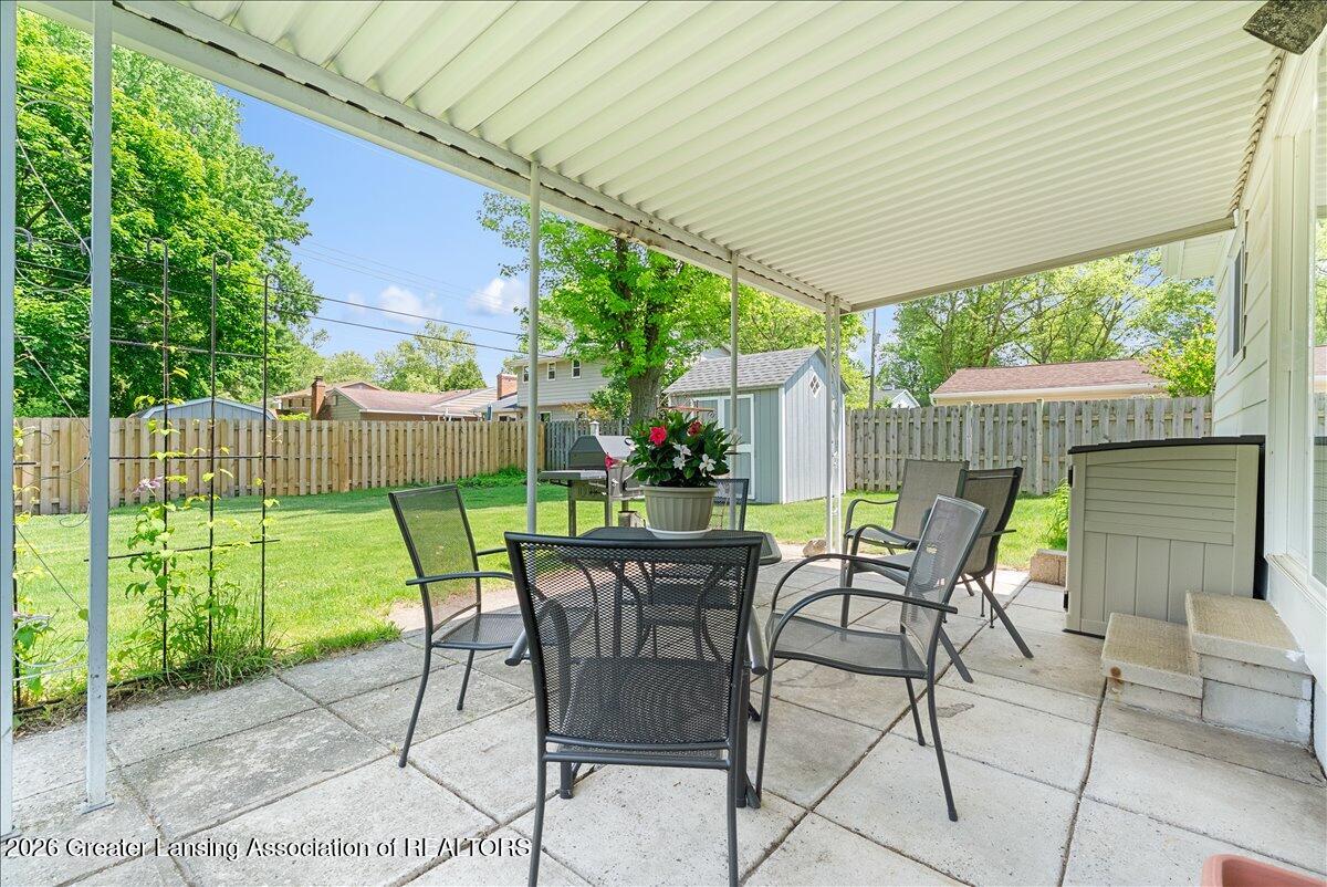 2913 Quincy Lane Lansing, MI 48910 - Photo 32 of 36 08-Media Jett - 07