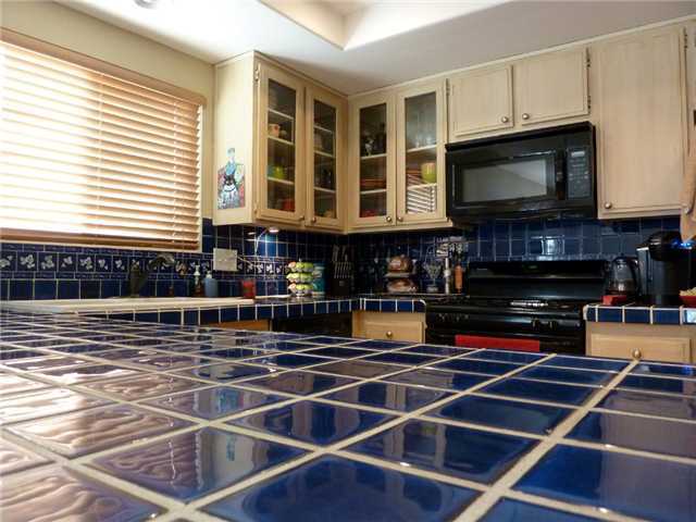 840 Fulton Road San Marcos, CA 92069 - Photo 2 of 14 Beautifully remodeled kitchen