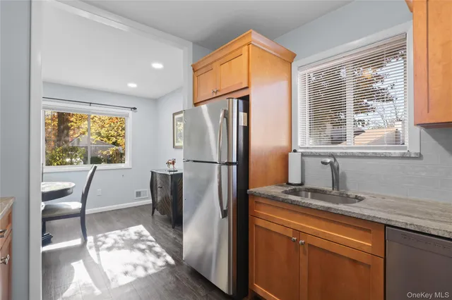 $559,900 | 98 Molly Pitcher Lane, Unit A, Yorktown Heights, NY 10598