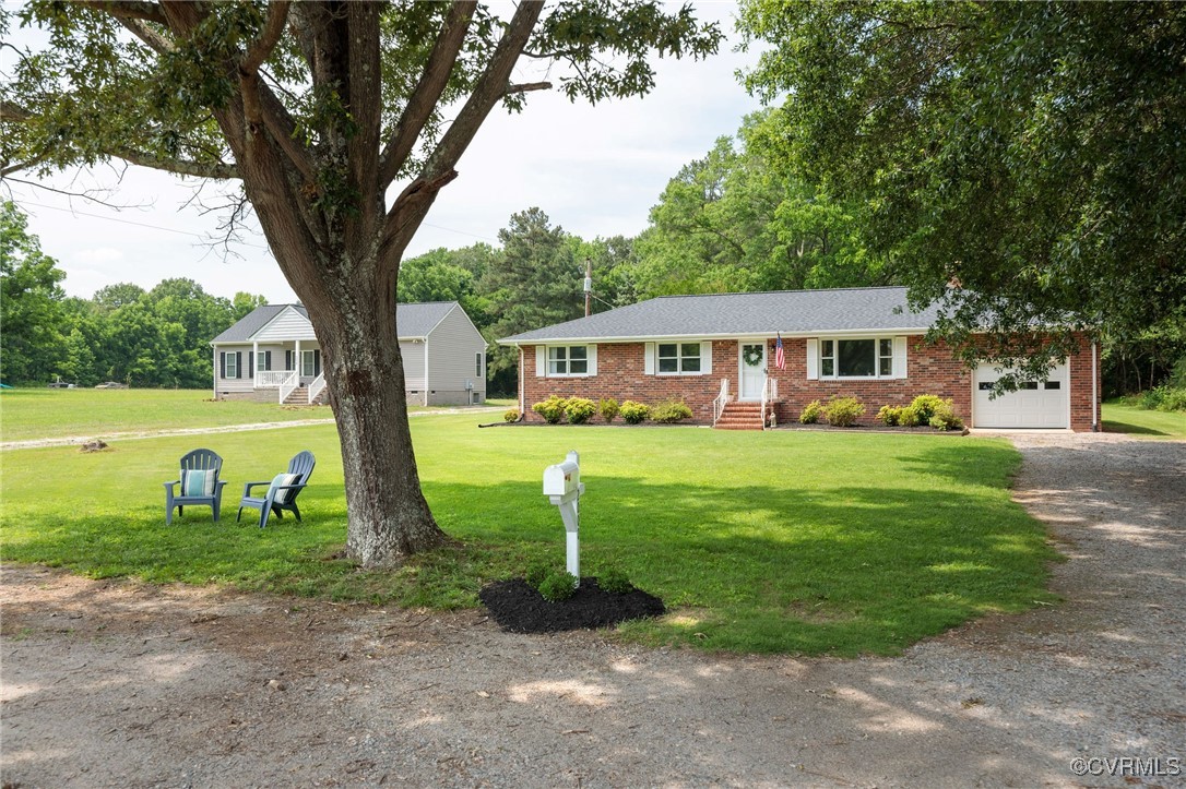 2000 Point Of Rocks Road Chester, VA 23836 - Photo 4 of 40