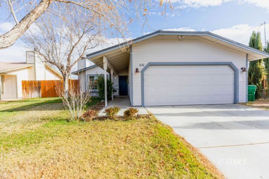 632 South Gordon Street Ridgecrest, CA 93555 - Photo 2 of 30 a house with a outdoor space