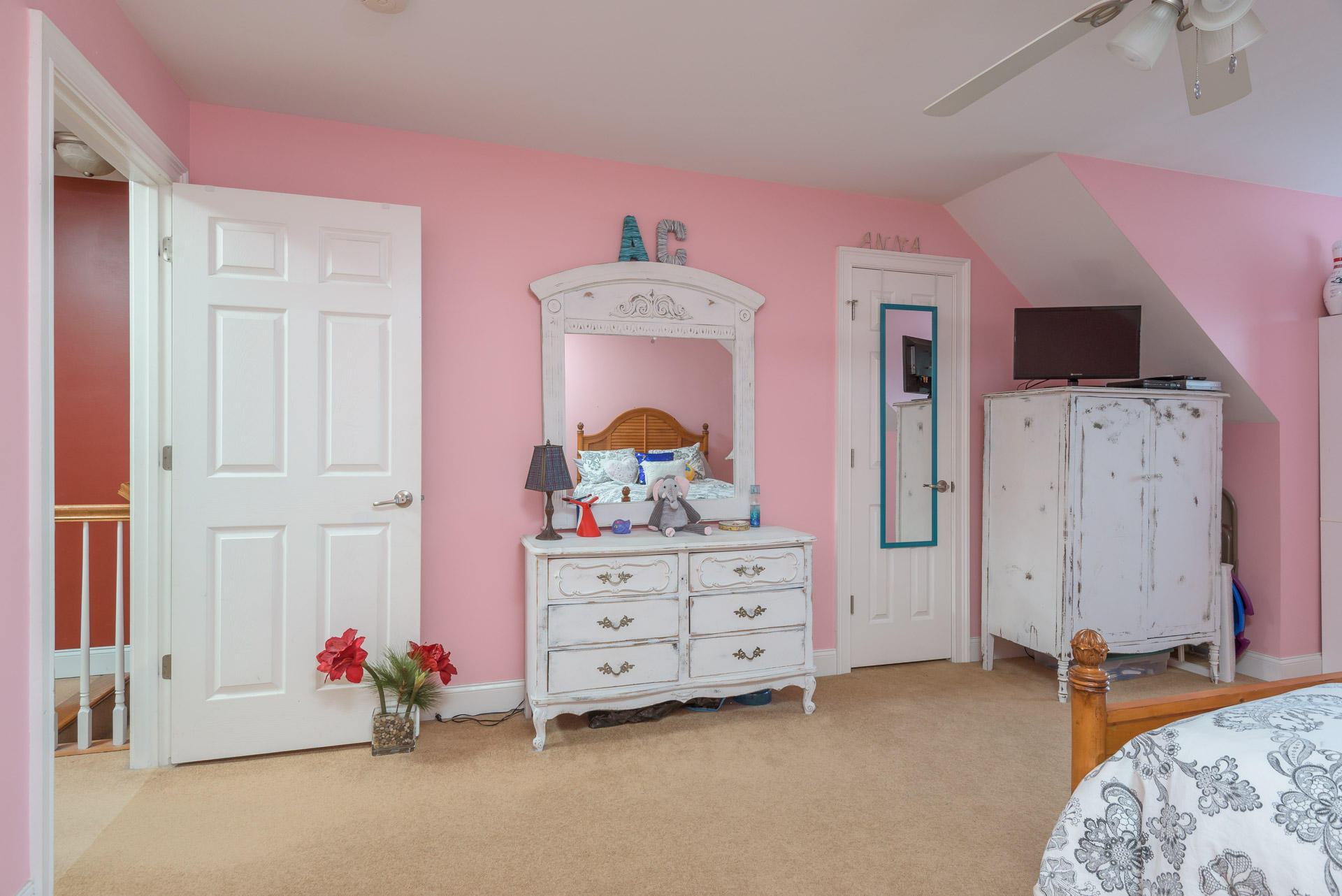 7504 Noah Reid Road, Unit 3 Chattanooga, TN 37416 - Photo 17 of 22 Guest bedroom