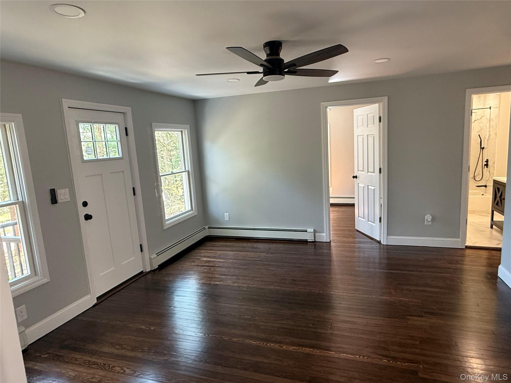 2288 River Road Calverton, NY 11933 - Photo 11 of 36