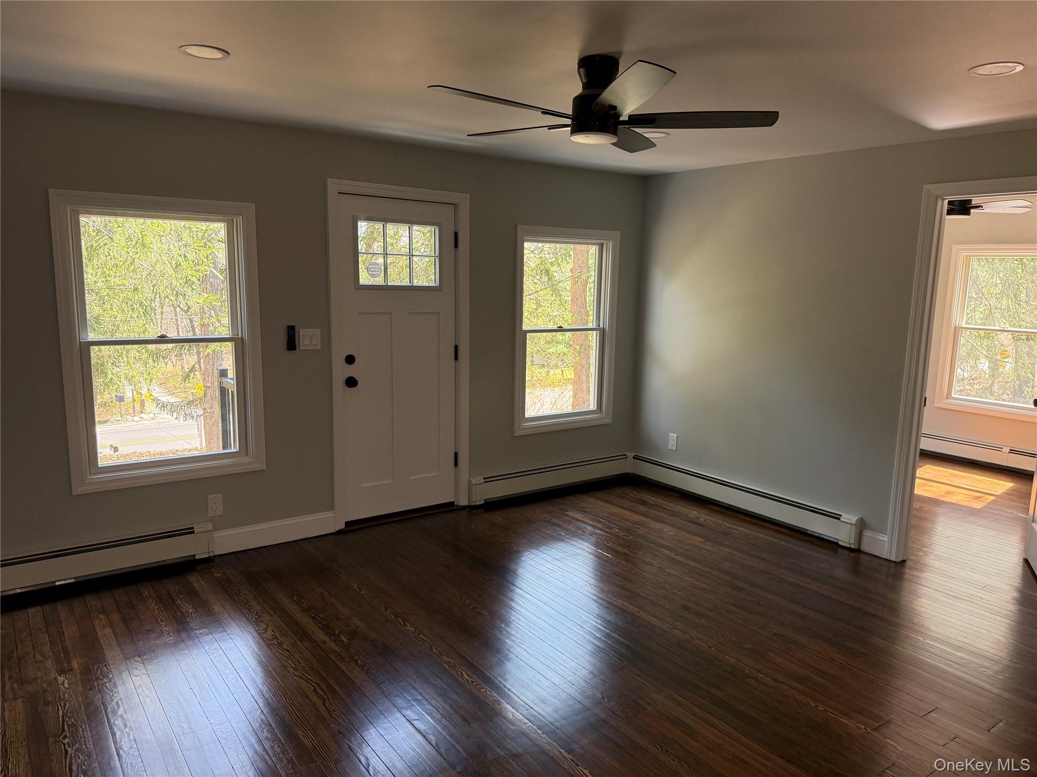 2288 River Road Calverton, NY 11933 - Photo 12 of 36