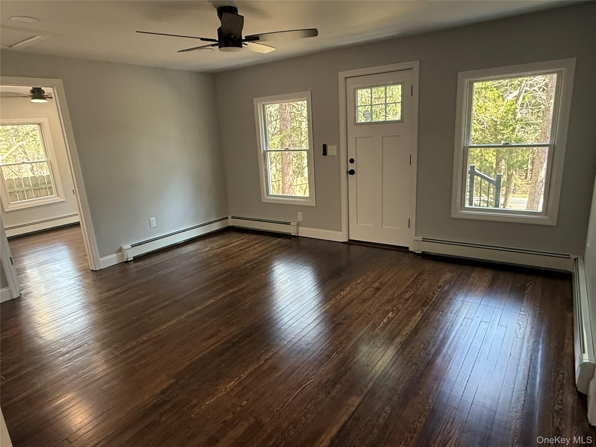 2288 River Road Calverton, NY 11933 - Photo 13 of 36