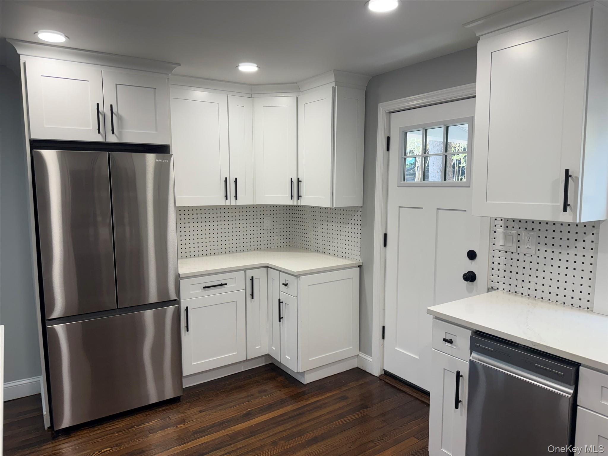 2288 River Road Calverton, NY 11933 - Photo 20 of 36