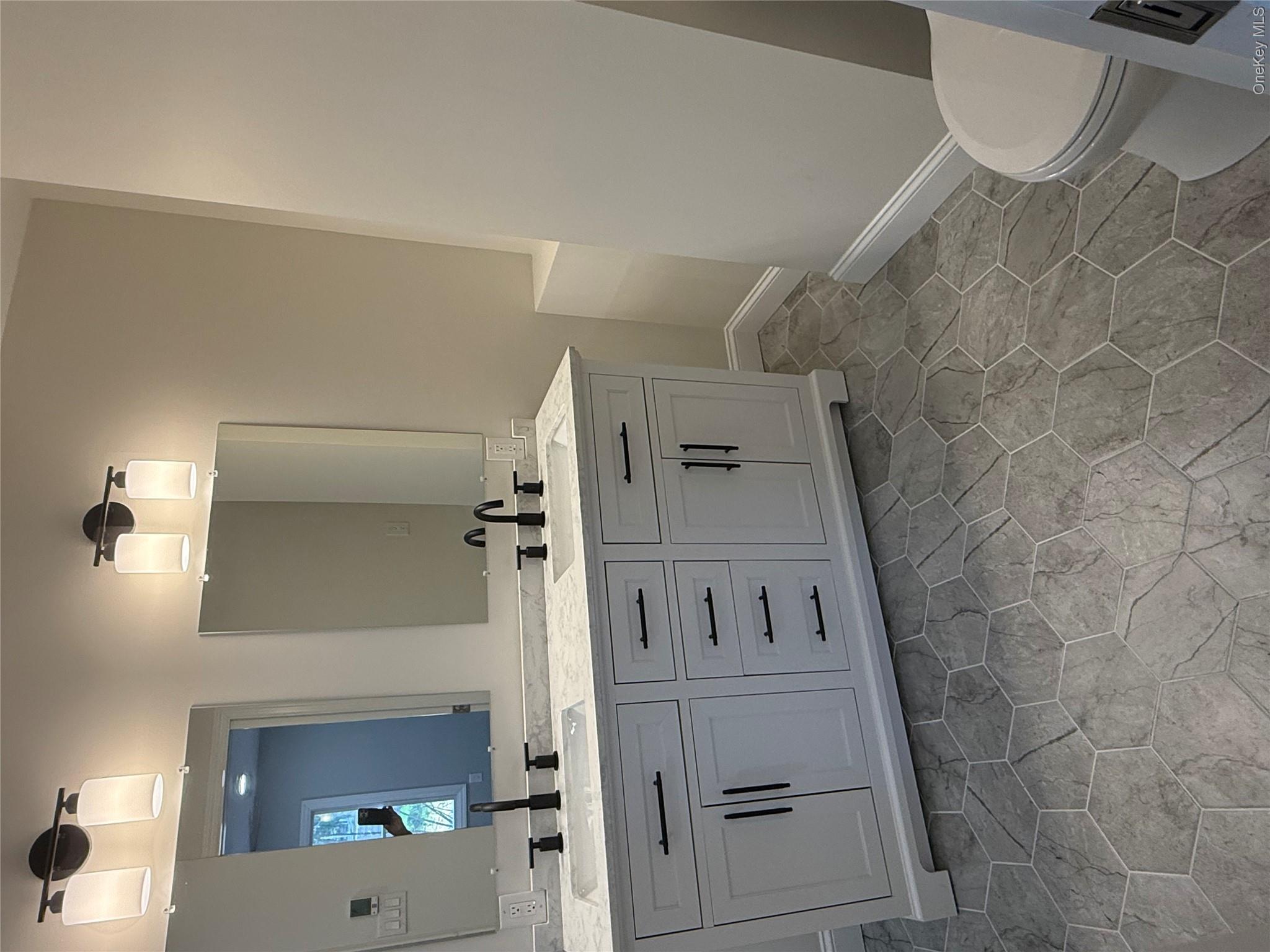 2288 River Road Calverton, NY 11933 - Photo 24 of 36