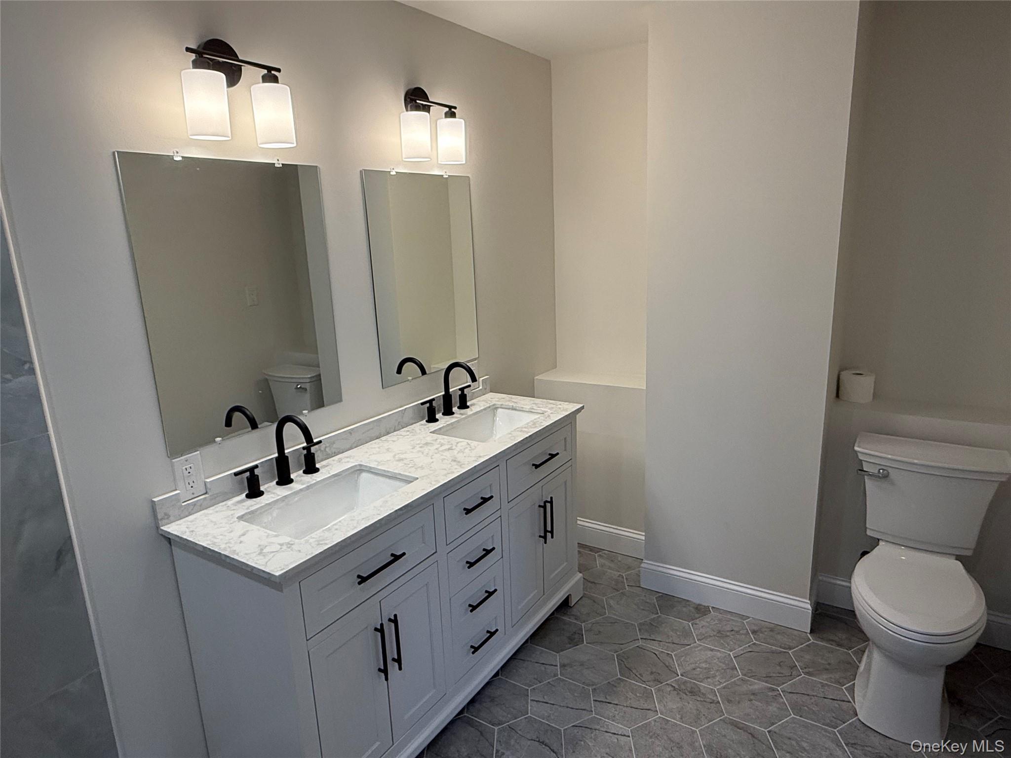 2288 River Road Calverton, NY 11933 - Photo 26 of 36