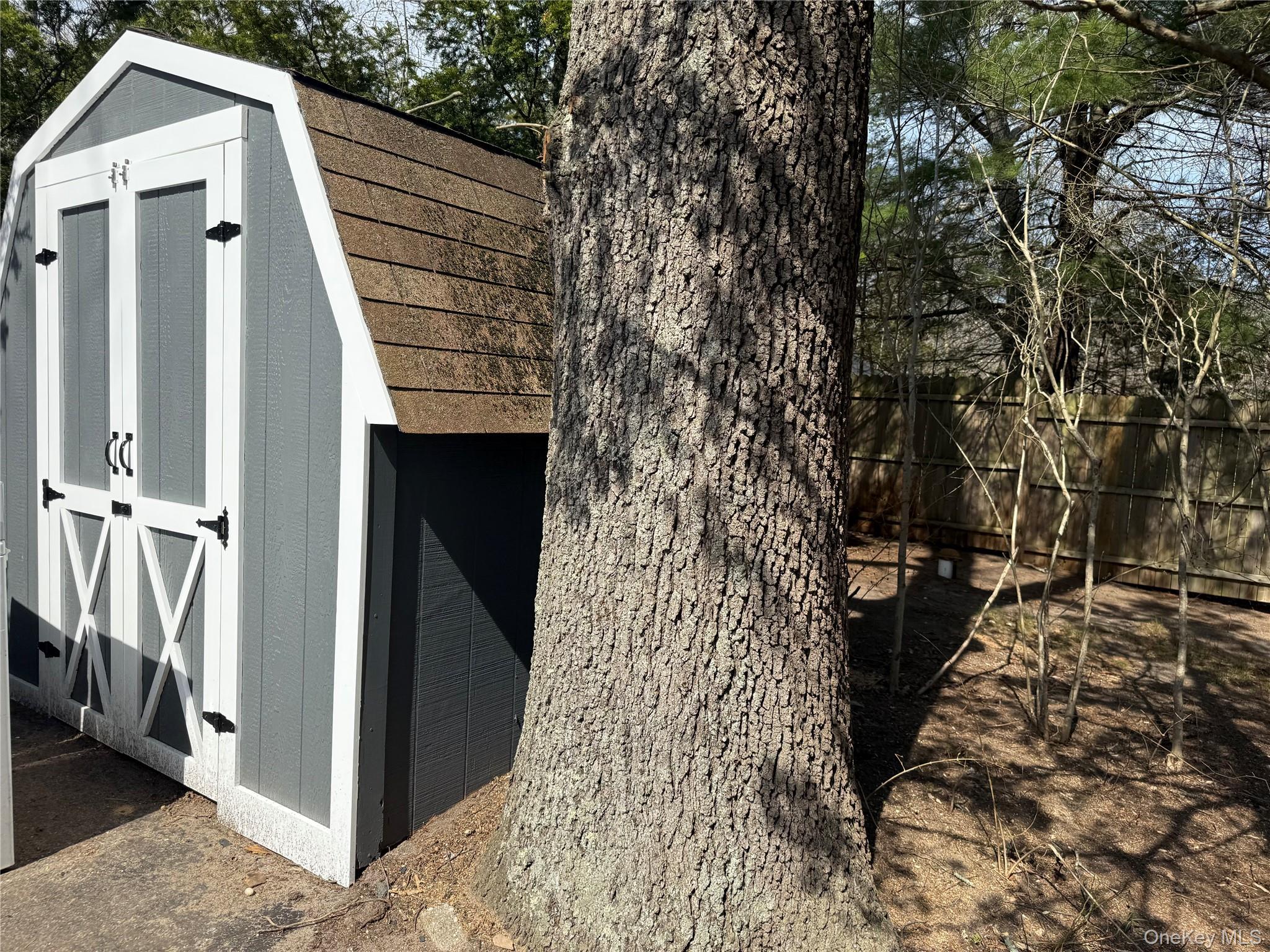 2288 River Road Calverton, NY 11933 - Photo 9 of 36 shed