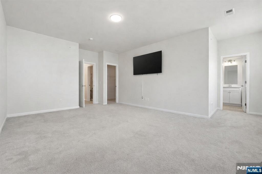 3 Arnold Drive Wood-Ridge, NJ 07075 - Photo 15 of 46