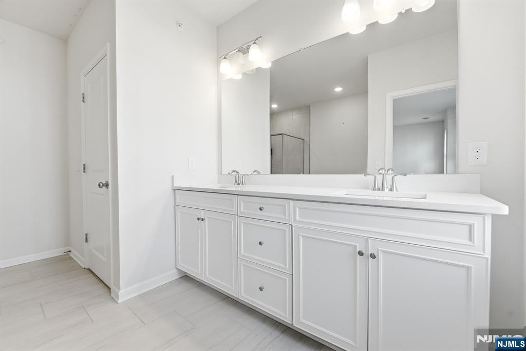 3 Arnold Drive Wood-Ridge, NJ 07075 - Photo 19 of 46