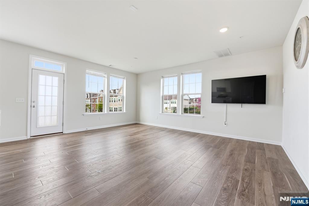 3 Arnold Drive Wood-Ridge, NJ 07075 - Photo 7 of 46