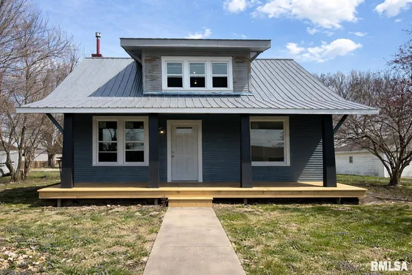 $199,900 | 341 Wilson Street, Mendon, IL 62351