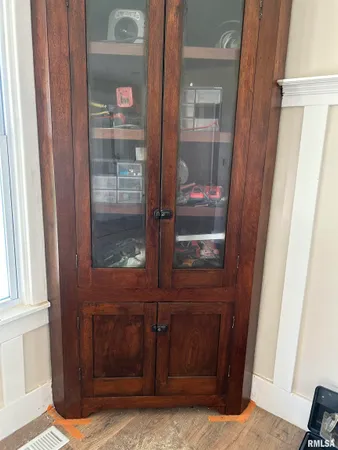 $199,900 | 341 Wilson Street, Mendon, IL 62351