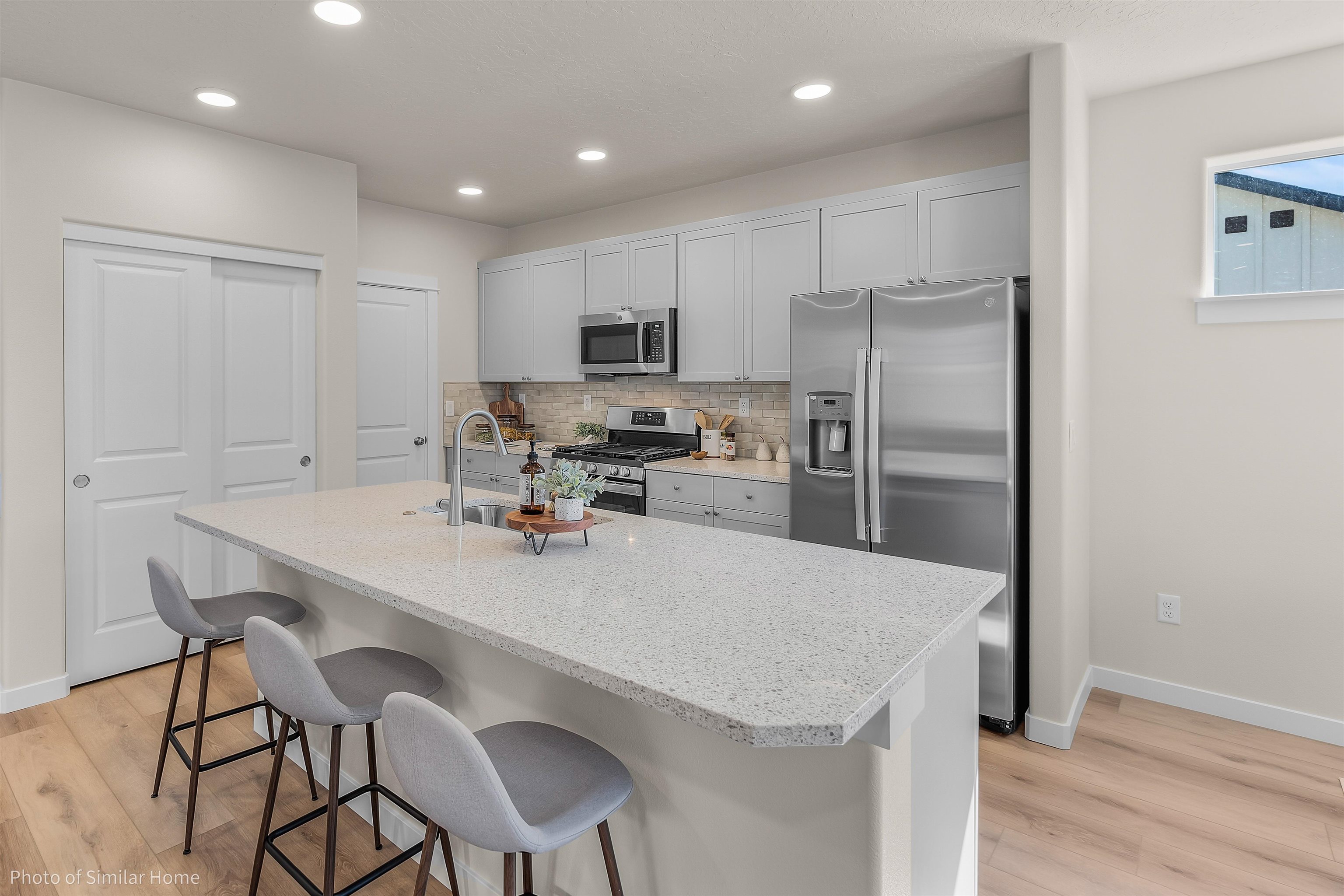 420 North Viewmont Road Greenacres, WA 99016 - Photo 6 of 12