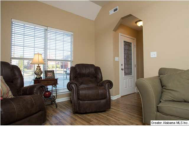 817 Daventry Lane Calera, AL 35040 - Photo 2 of 16