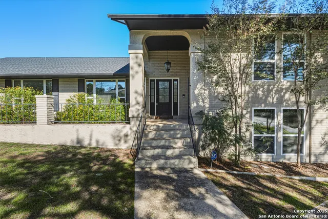 $775,000 | 21 Royal Crest, New Braunfels, TX 78130