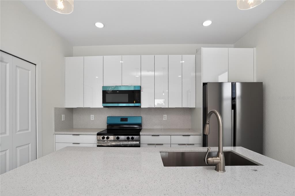 336 Sunset Road Rotonda West, FL 33947 - Photo 12 of 65