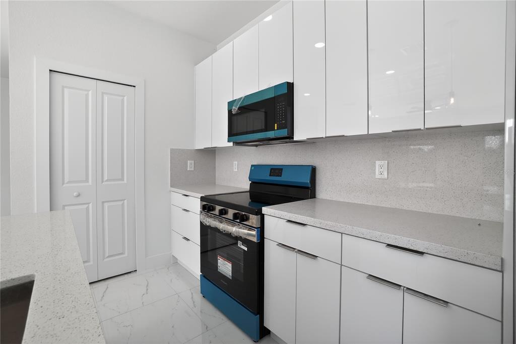 336 Sunset Road Rotonda West, FL 33947 - Photo 15 of 65