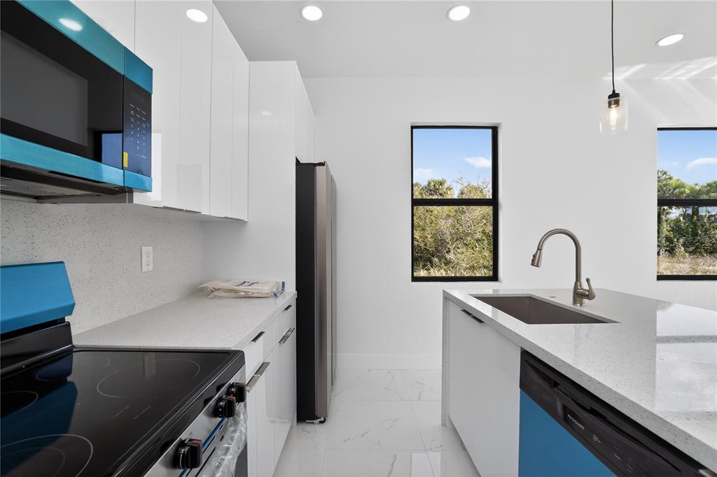 336 Sunset Road Rotonda West, FL 33947 - Photo 17 of 65