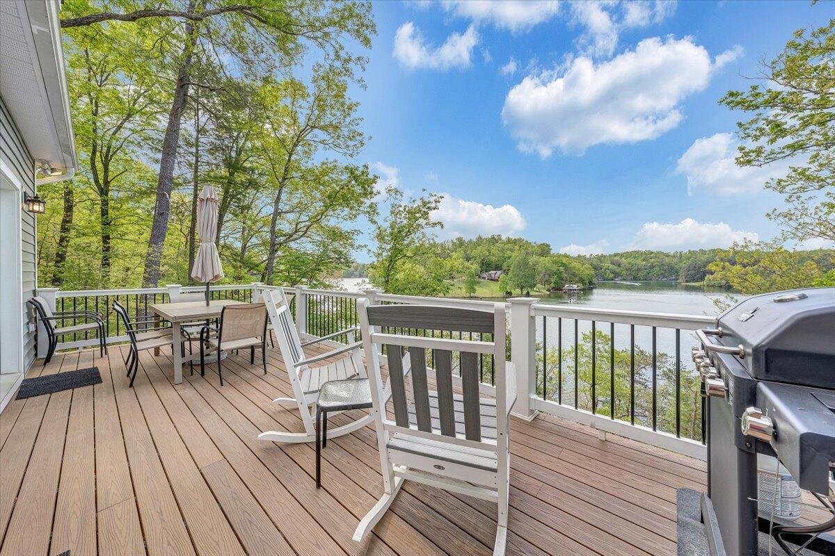 1373 Thomason Lane Goodview, VA 24095 - Photo 3 of 89 03-MIB09719
