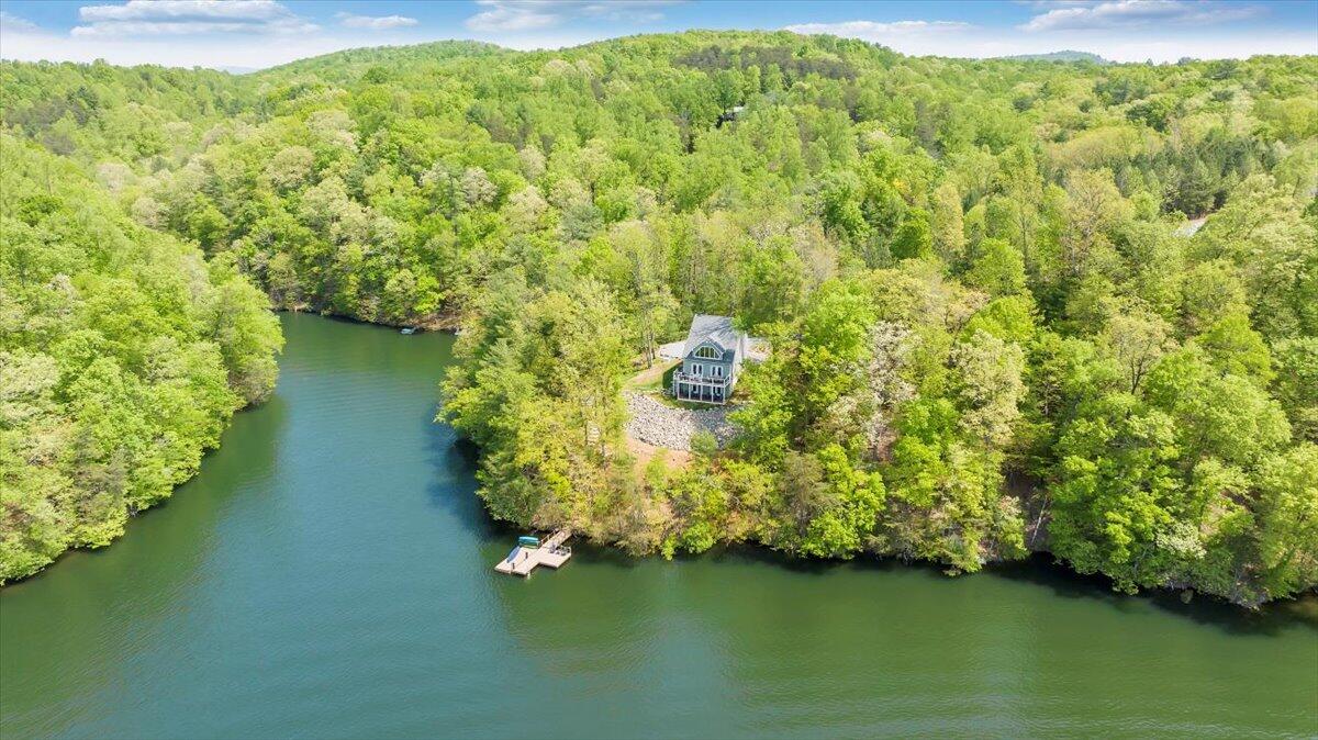 1373 Thomason Lane Goodview, VA 24095 - Photo 78 of 89 78-dji_fly_20240427_121454_0140_17142583