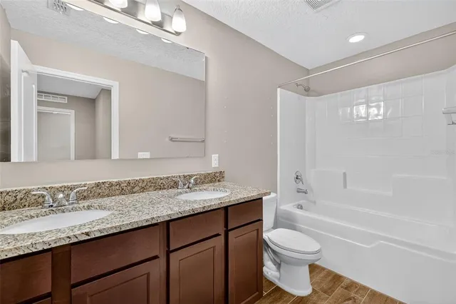 $669,000 | 23529 Shallow Avenue, Sorrento, FL 32776