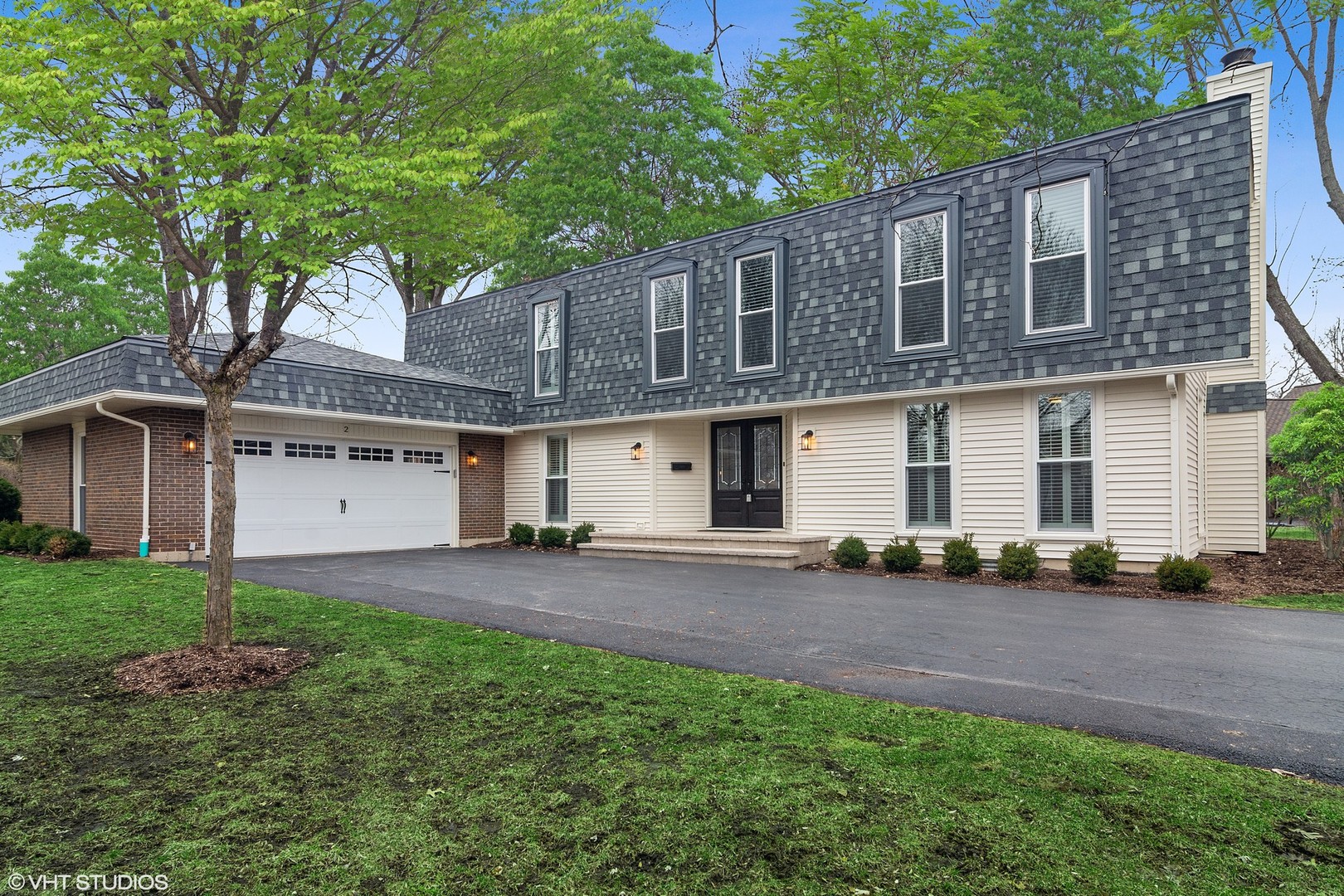 2 Woodbine Road Rolling Meadows, IL 60008 - Photo 1 of 29 Gallery Image 1