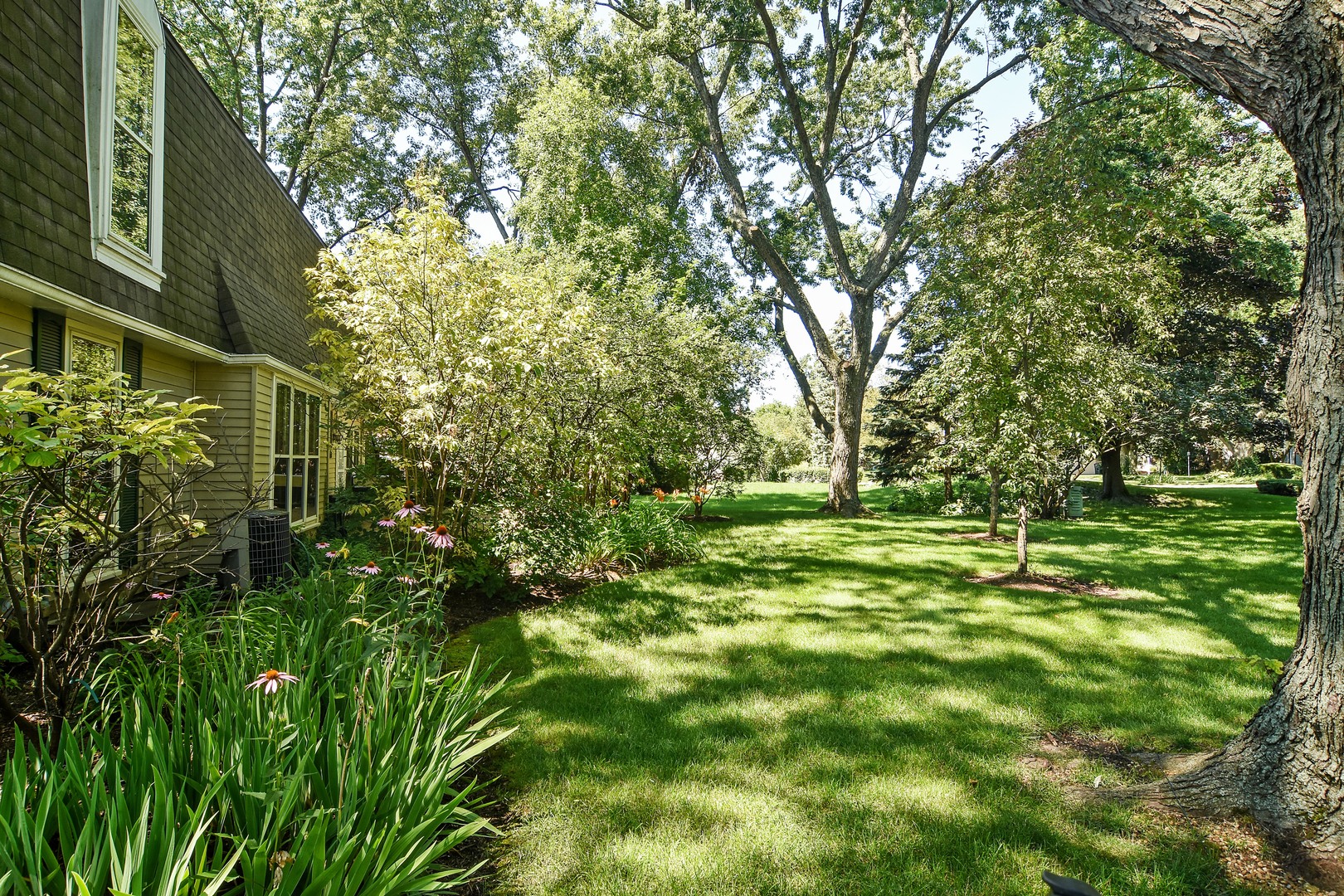 2 Woodbine Road Rolling Meadows, IL 60008 - Photo 27 of 29 Gallery Image 27
