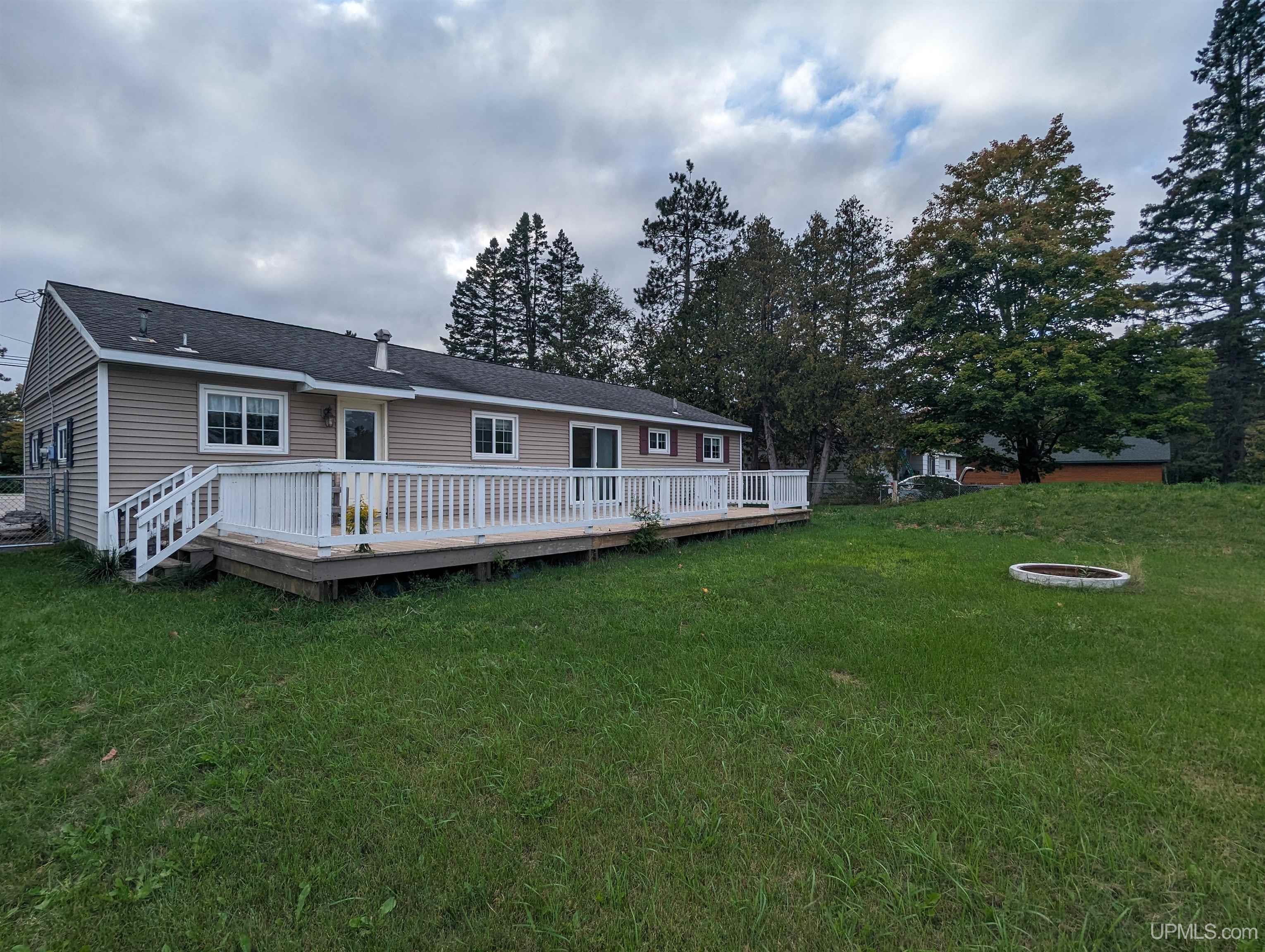 9450 25 Rd Garden Garden, MI 49835 - Photo 24 of 32