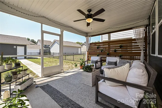 $562,500 | 17318 Gladys Way, Davidson, NC 28036