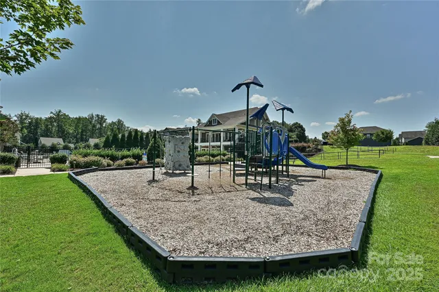 $562,500 | 17318 Gladys Way, Davidson, NC 28036