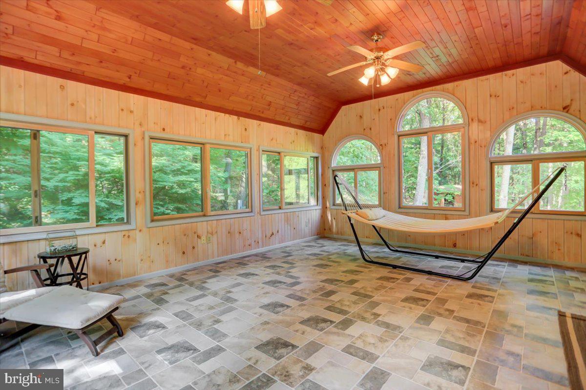 304 High Mountain Road Shippensburg, PA 17257 - Photo 18 of 51