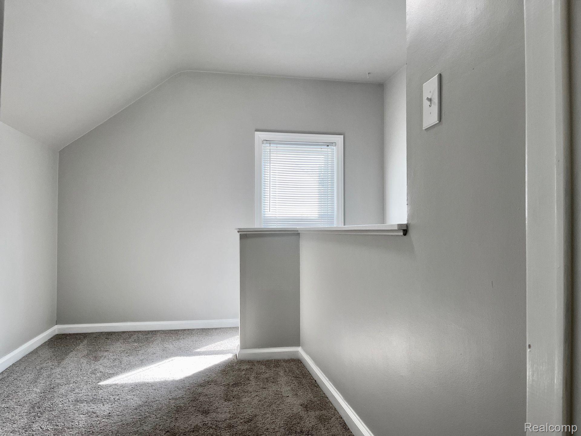 2190 Dorothea Road Berkley, MI 48072 - Photo 12 of 26 Gallery Image 12