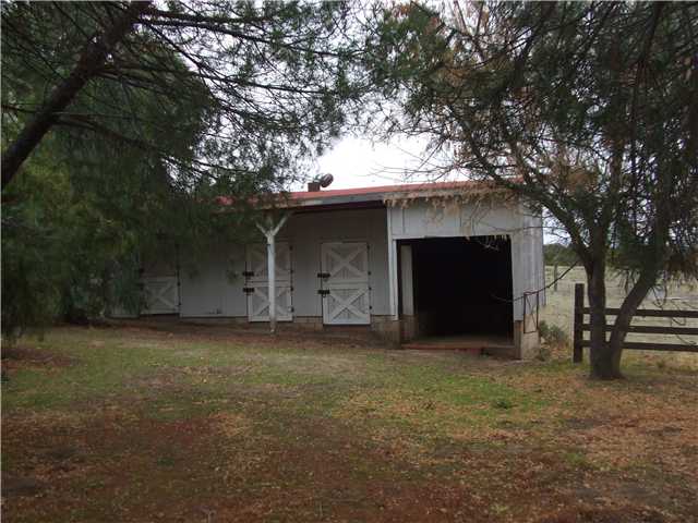 2071 Buckman Springs Road Campo, CA 91906 - Photo 10 of 11 3 stall stable and storage.
