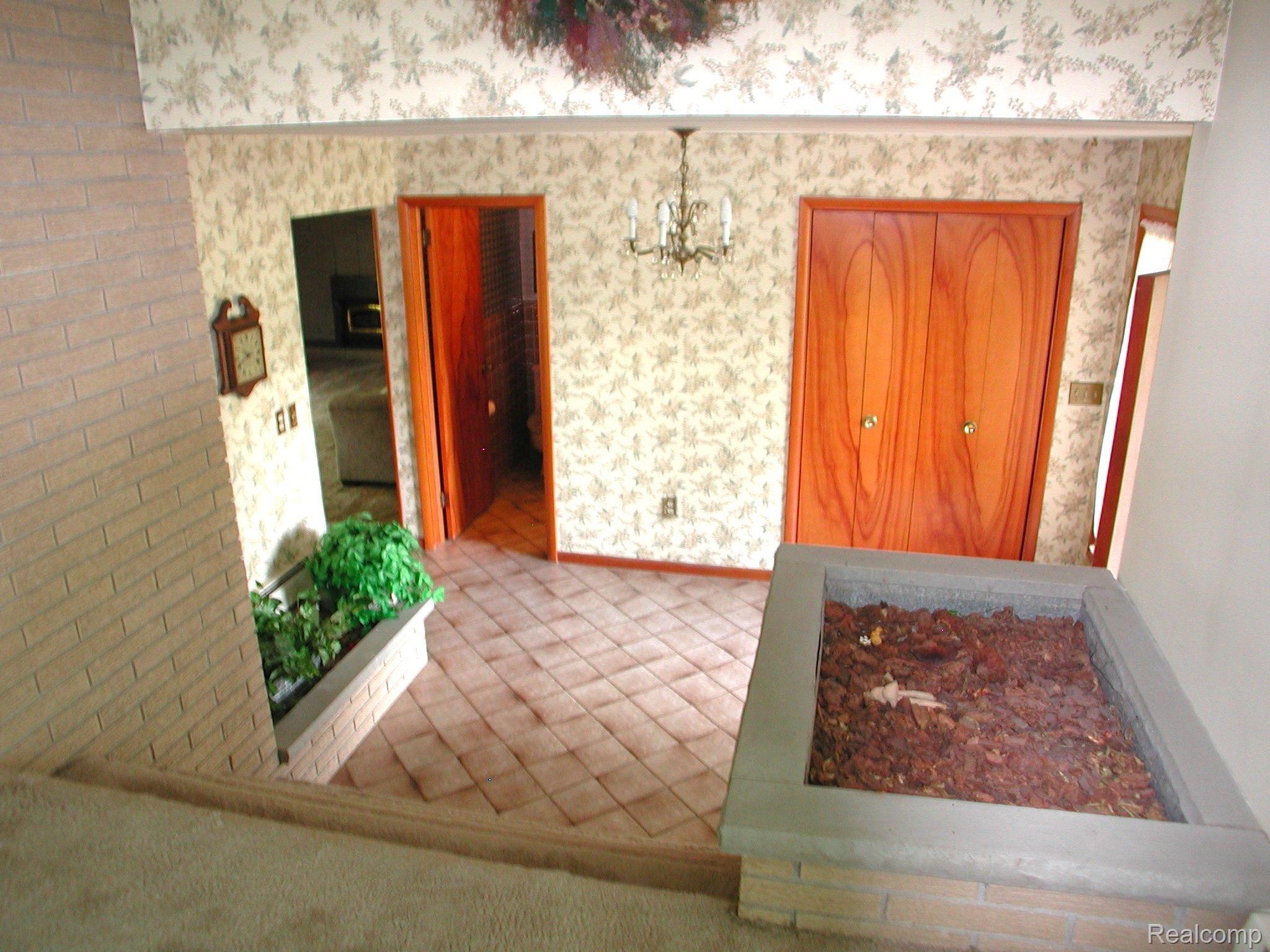 19115 Hannan Road New Boston, MI 48164 - Photo 11 of 28 Gallery Image 11