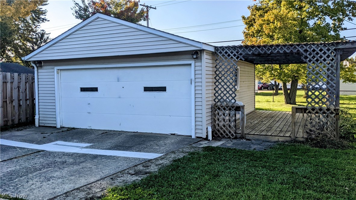 540 Dickerson Road Willowick, OH 44095 - Photo 6 of 31