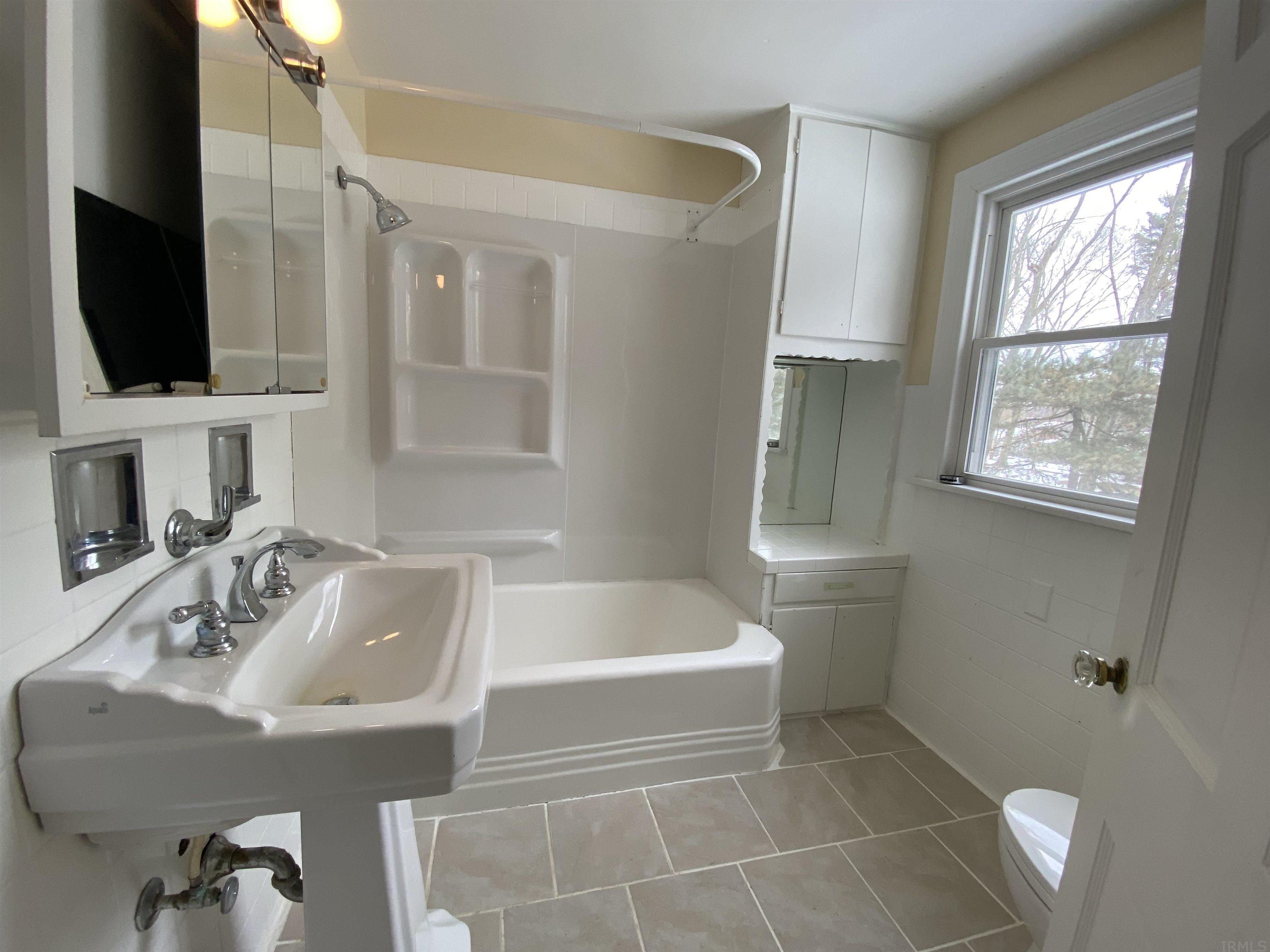 4216 Knoll Road Fort Wayne, IN 46809 - Photo 14 of 28