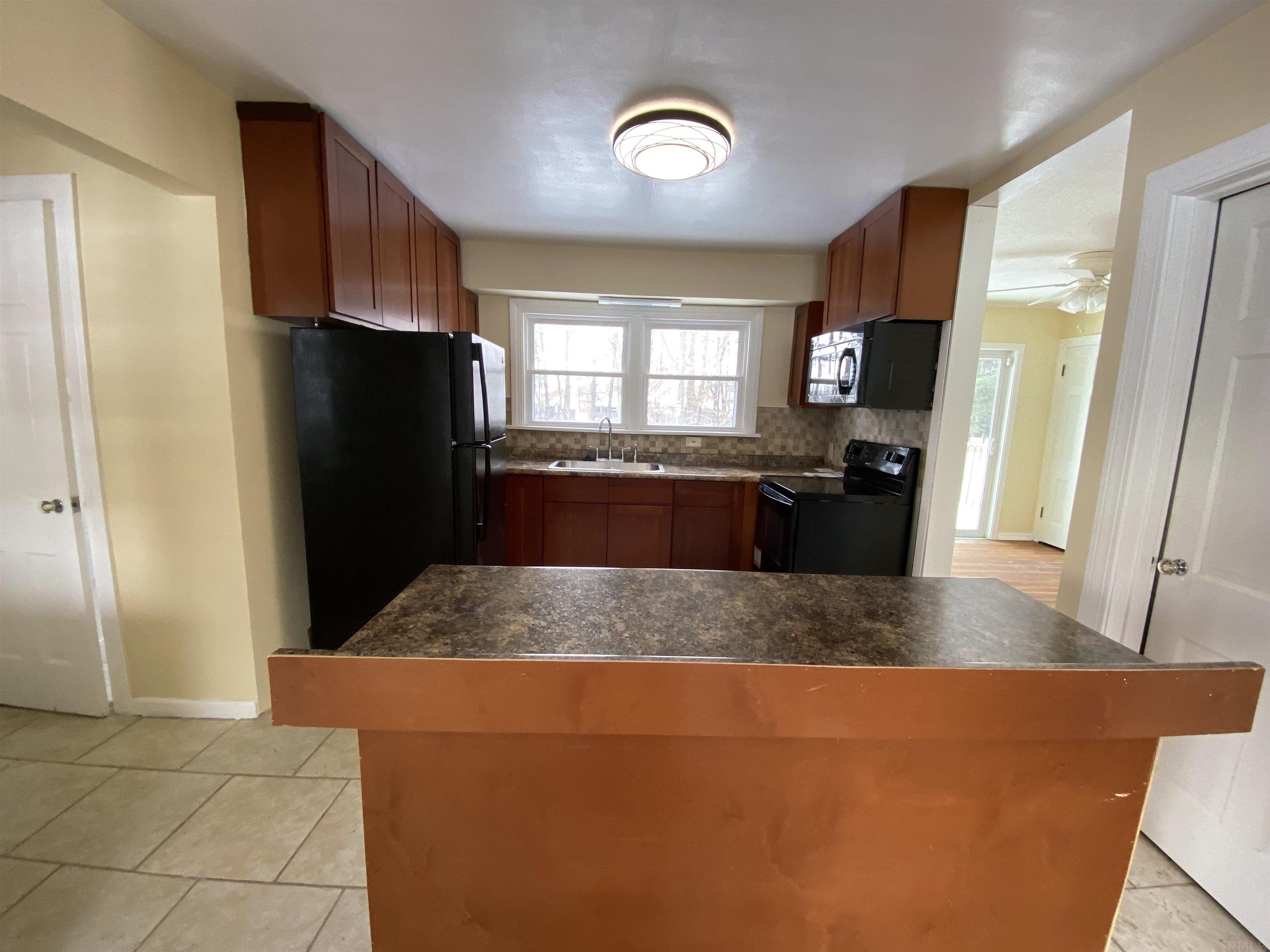 4216 Knoll Road Fort Wayne, IN 46809 - Photo 8 of 28