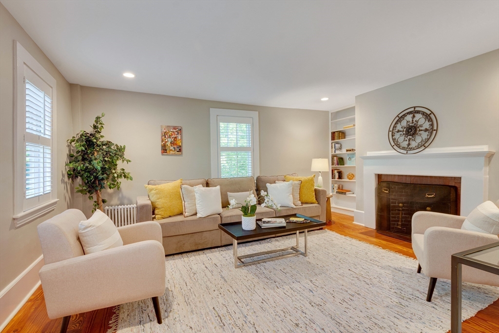 49 Bedford Road Lincoln, MA 01773 - Photo 2 of 42 Gallery Image 2