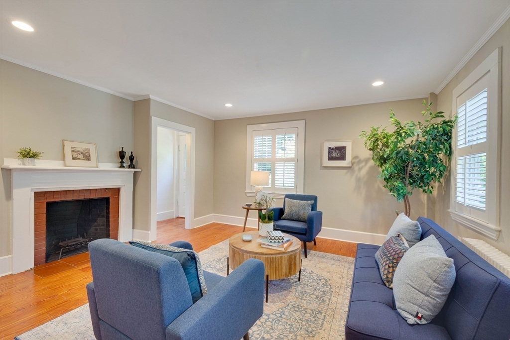 49 Bedford Road Lincoln, MA 01773 - Photo 7 of 42 Gallery Image 7