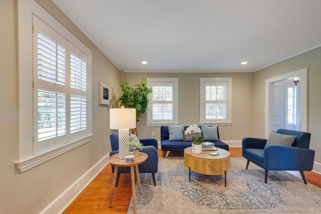 49 Bedford Road Lincoln, MA 01773 - Photo 8 of 42 Gallery Image 8