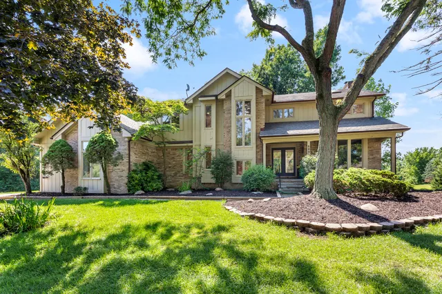 $720,000 | 6890 Duchess Court, Troy, MI 48098