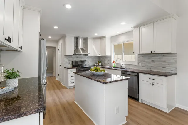 $720,000 | 6890 Duchess Court, Troy, MI 48098