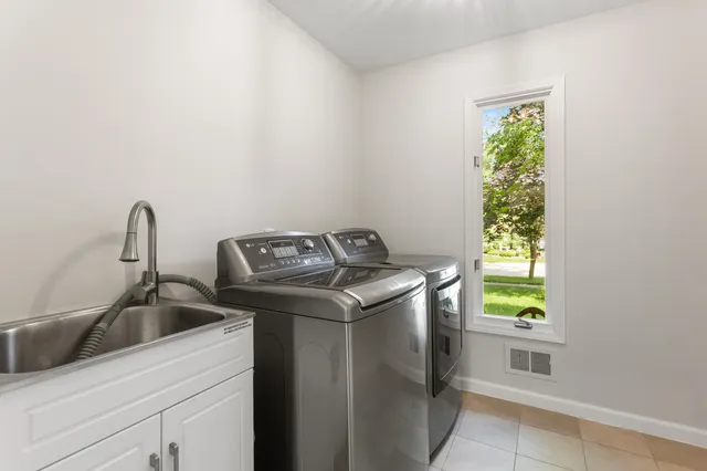 $720,000 | 6890 Duchess Court, Troy, MI 48098