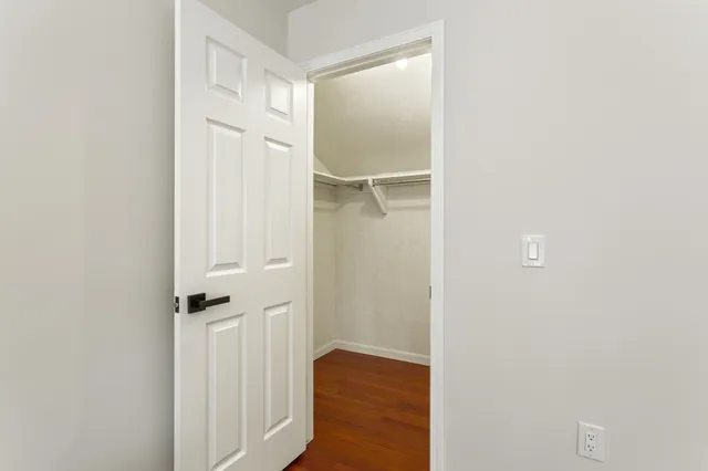 $720,000 | 6890 Duchess Court, Troy, MI 48098