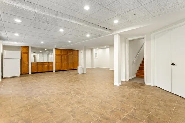 $720,000 | 6890 Duchess Court, Troy, MI 48098