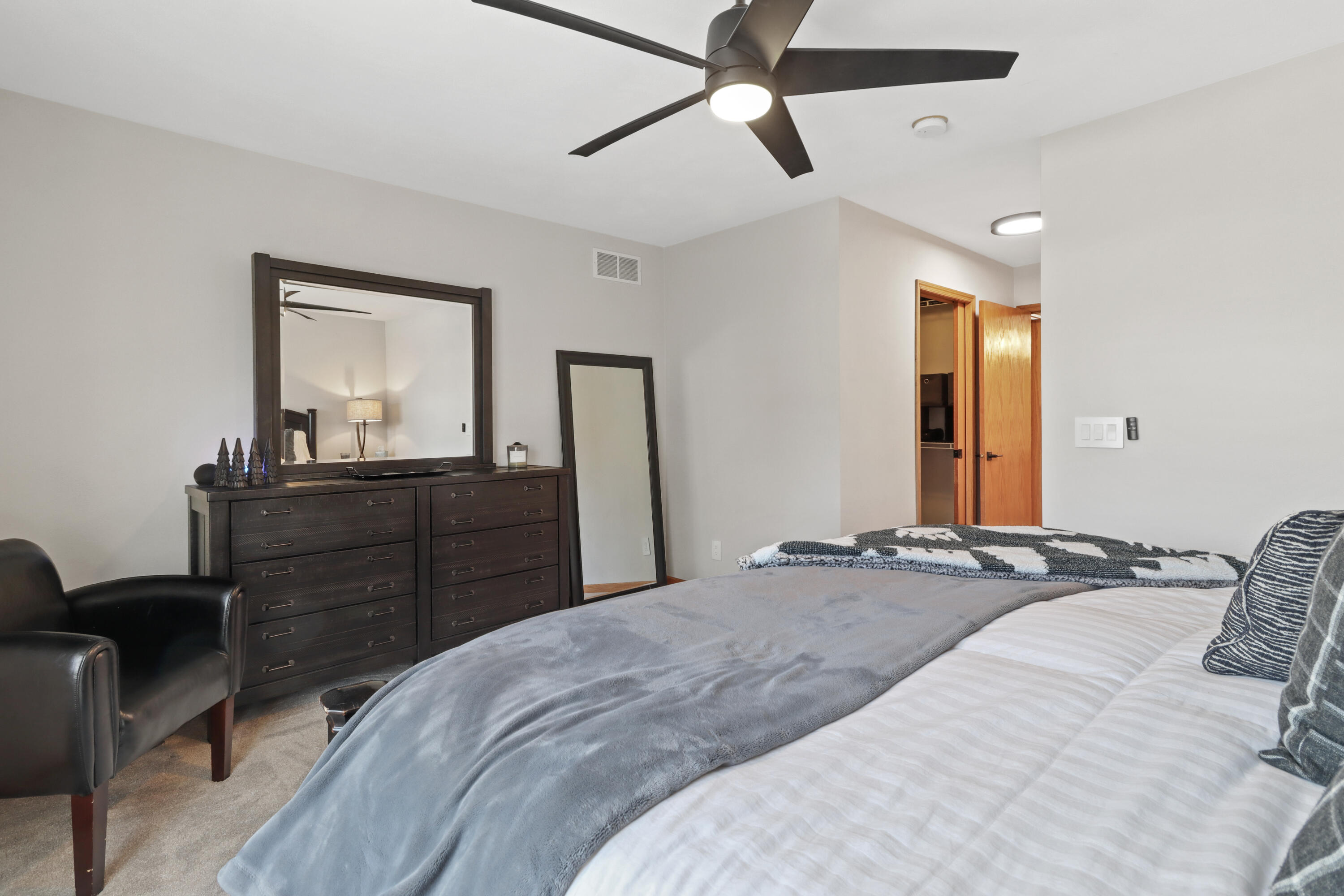 635 Cardinal Way Sun Prairie, WI 53590 - Photo 11 of 32 Bedroom Suite