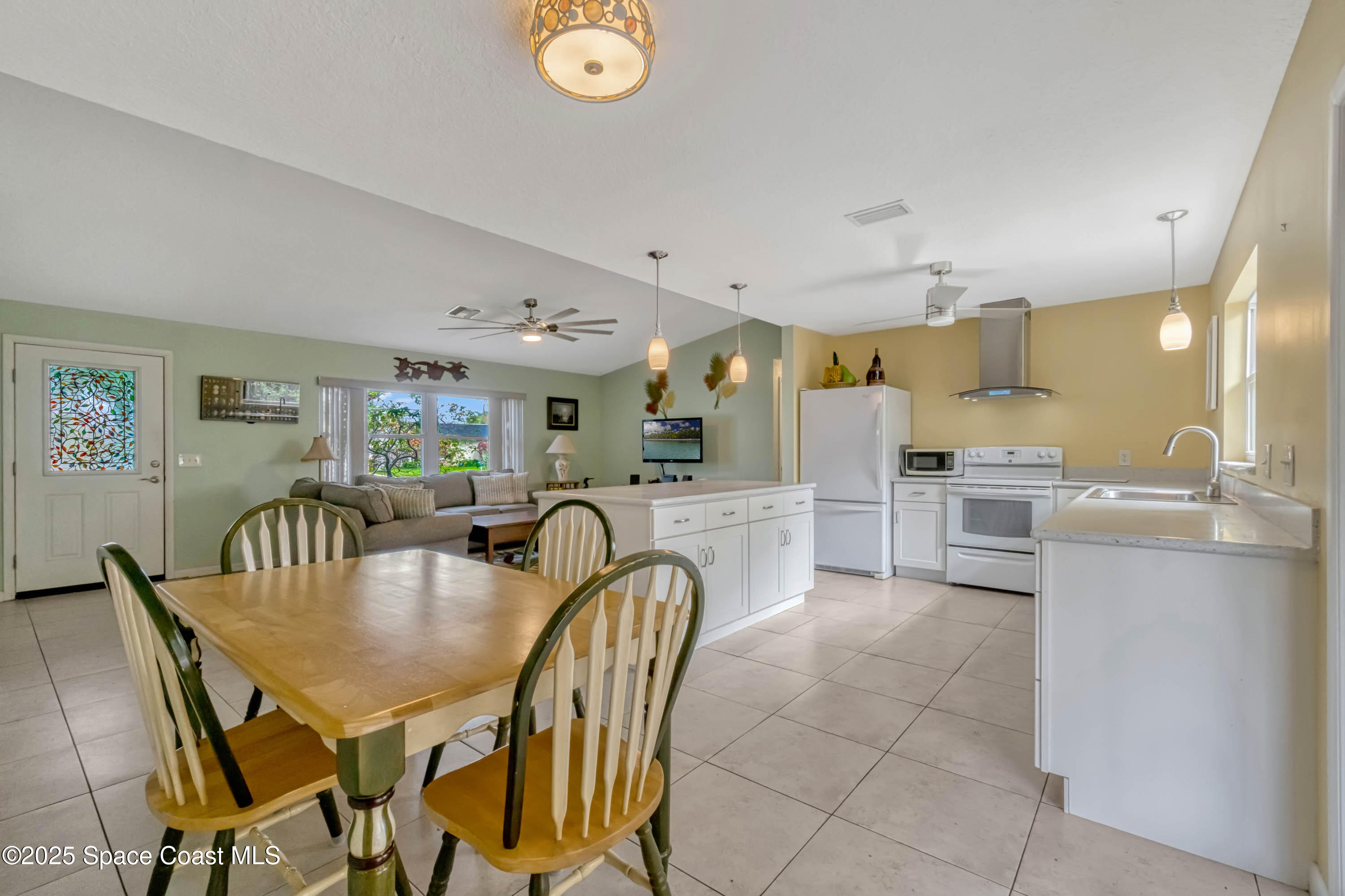 1747 West Shores Road Melbourne, FL 32935 - Photo 2 of 17 1747-w-shores-rd-melbourne-fl-32935---03